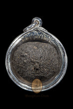 Load image into Gallery viewer, LookOm Petchakrub - MKCamulet