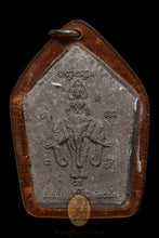 Load image into Gallery viewer, Khun Paen Jorm Surin (Lae)2543 - MKCamulet