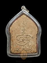 Load image into Gallery viewer, Khun Paen Prai 59 2543 (Rare White) - MKCamulet