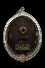 Load image into Gallery viewer, Locket Roon Bucha Kru 2558 (Special Gold Edition) - MKCamulet