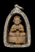 Load image into Gallery viewer, Gumanthong Pu Pleang 2541 - MKCamulet