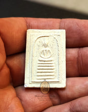 Load image into Gallery viewer, Somdej That Mahachai 2534 - MKCamulet