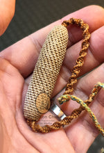 Load image into Gallery viewer, Takrut Kuu Chiwit (Num Liab) 252x - MKCamulet