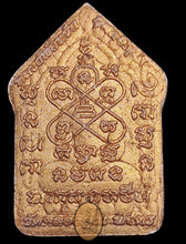 Load image into Gallery viewer, Khun Paen Prai Guman Ruai Tanh Jai 2553 - MKCamulet