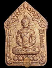 Load image into Gallery viewer, Khun Paen Prai Guman Ruai Tanh Jai 2553 - MKCamulet