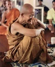 Load image into Gallery viewer, Rooplor Nung Yorng Luang Phor Koon 253x - MKCamulet
