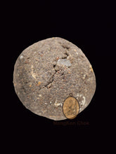 Load image into Gallery viewer, Look Om Salika Thip Suwan - MKCamulet