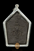 Load image into Gallery viewer, Khun Paen Jorm Surin (Lae)2543 - MKCamulet