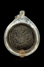 Load image into Gallery viewer, LookOm Petchakrub 2530 - MKCamulet