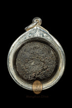 Load image into Gallery viewer, LookOm Petchakrub 2530 - MKCamulet