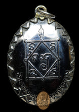 Load image into Gallery viewer, Locket That Mahachai 2535 - MKCamulet