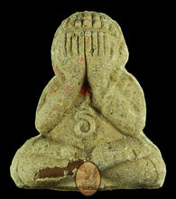 Load image into Gallery viewer, Phra Pidta Trai Mat Lap Sap 2558 (With Takrut) - MKCamulet