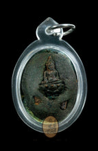 Load image into Gallery viewer, Locket Plod Nee, Luang Pu Cheun Thikàyano - MKCamulet