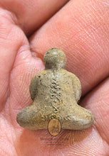 Load image into Gallery viewer, Phra Pidta Loy Ong 2535
