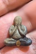 Load image into Gallery viewer, Phra Pidta Loy Ong 2535
