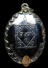Load image into Gallery viewer, Locket That Mahachai 2535 - MKCamulet
